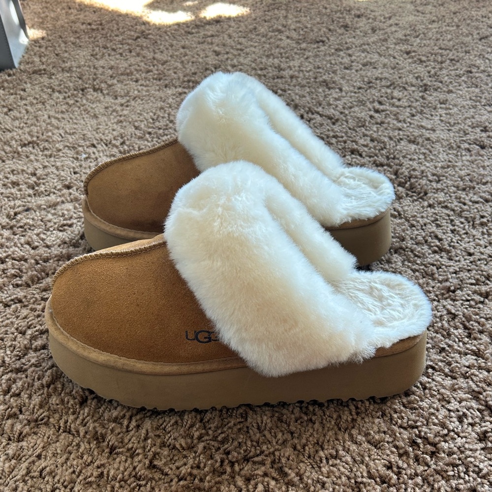 Ugg platform slippers- new